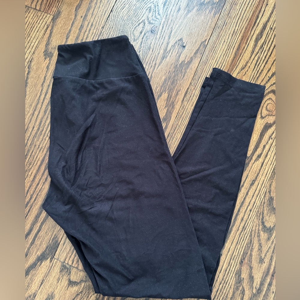 LuLaRoe/LLR OS Solid Black Leggings